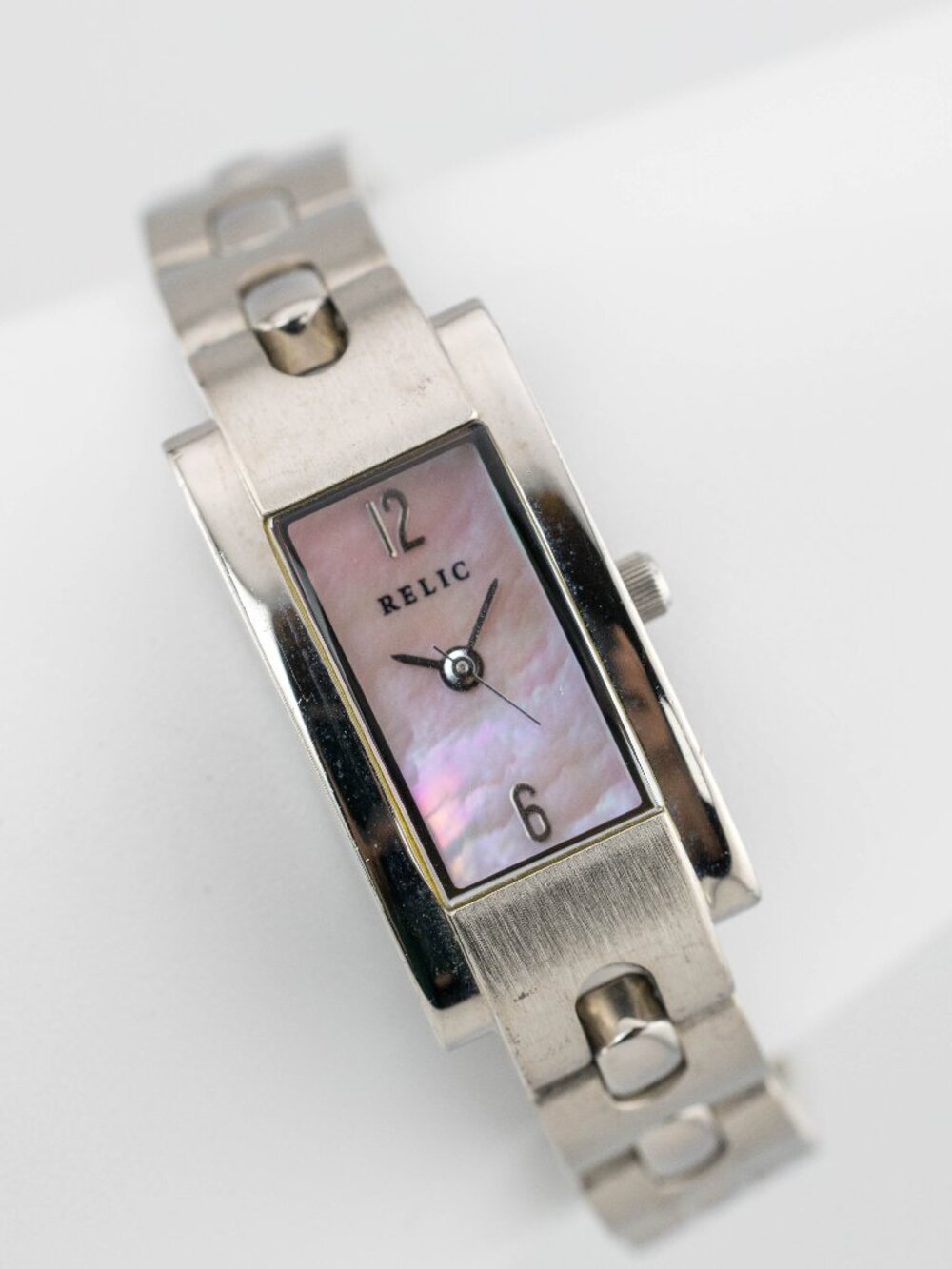 Relic ZR33318 Mother of Pearl Dial Quartz Analog Women's Watch New Battery